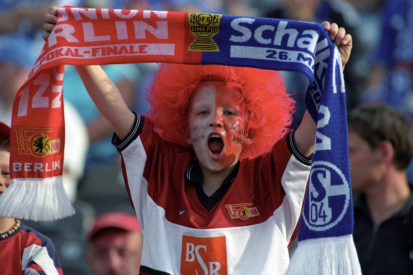 (Ohne Bildunterschrift im Dokument — Kontext: Schalke-Derby / UEFA-Cup)